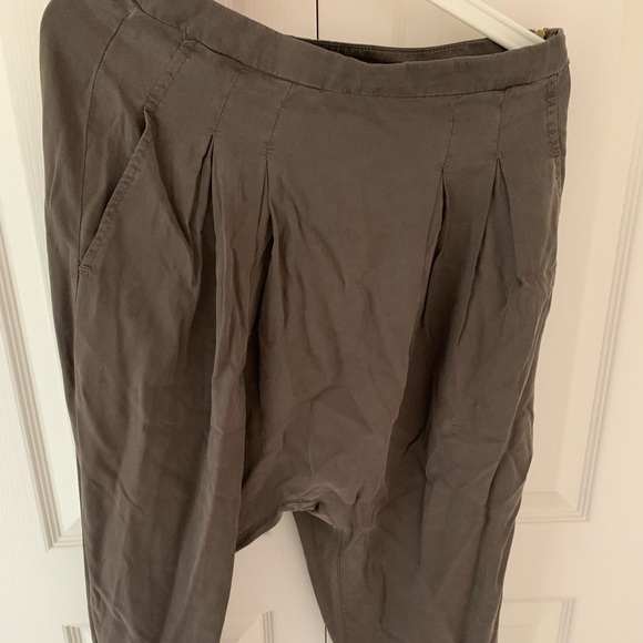 Zara basic olive cargo coloured pants - Picture 2 of 4